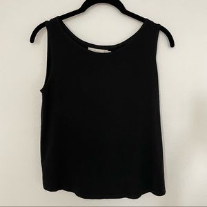 Fighting Eel tank with back cut out design